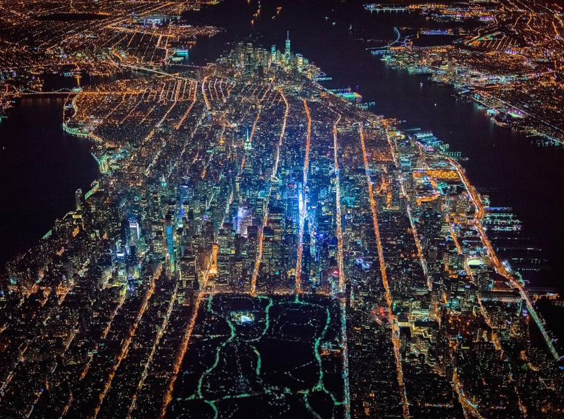 7500英尺下的纽约夜景
